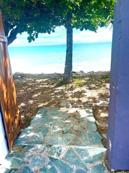 Maison Marouka Sur La Plage Du Diamant Le Diamant Exterior foto